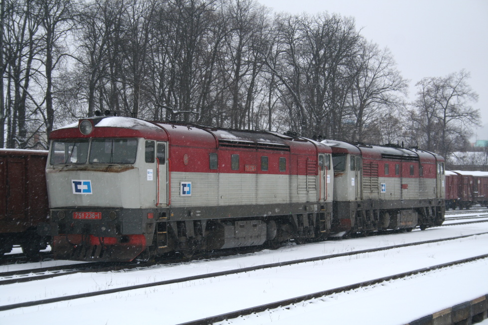 751 236-1