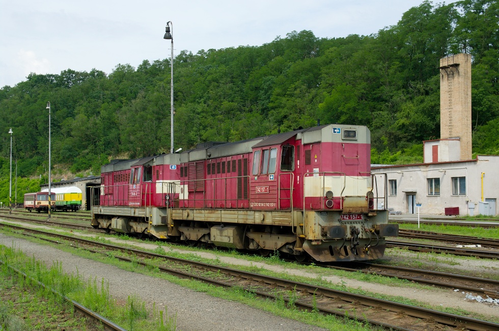 742 157-1
