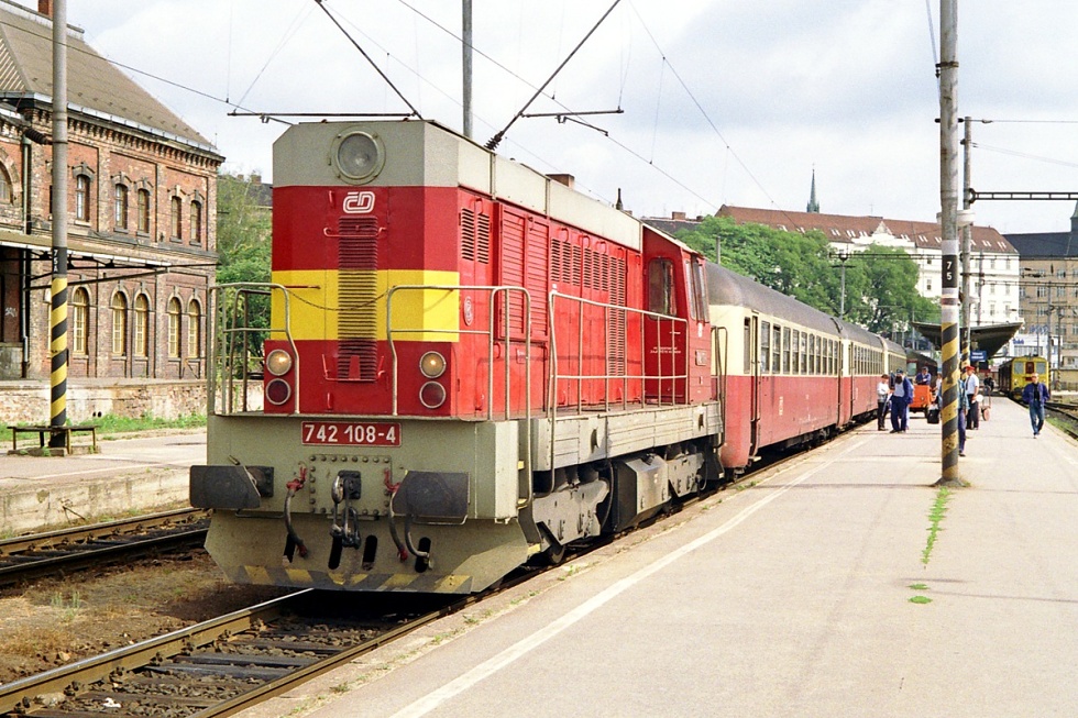 742 108-4