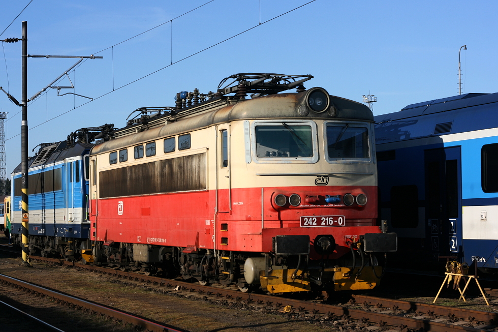 242 216-0