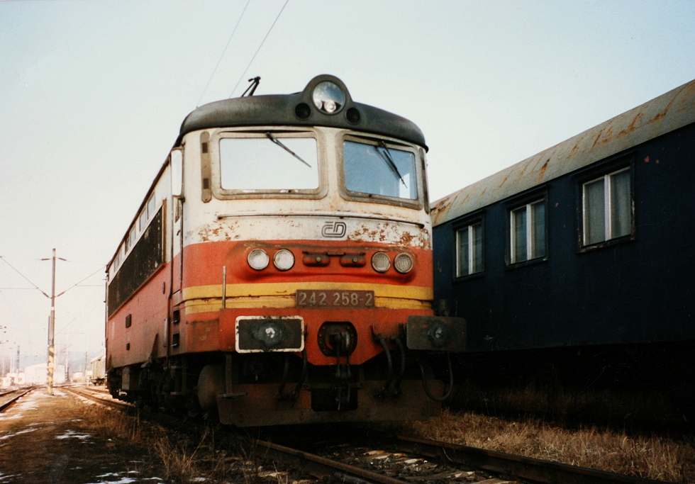 242 258-2