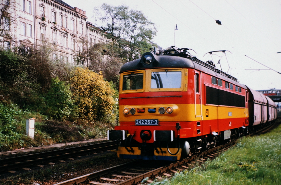 242 267-3