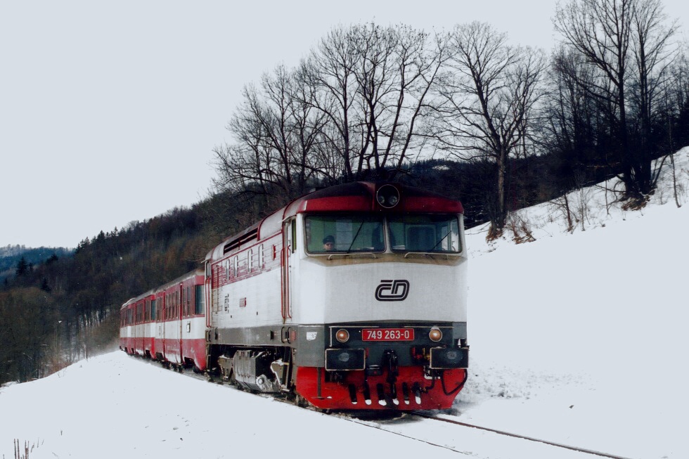 749 263-0