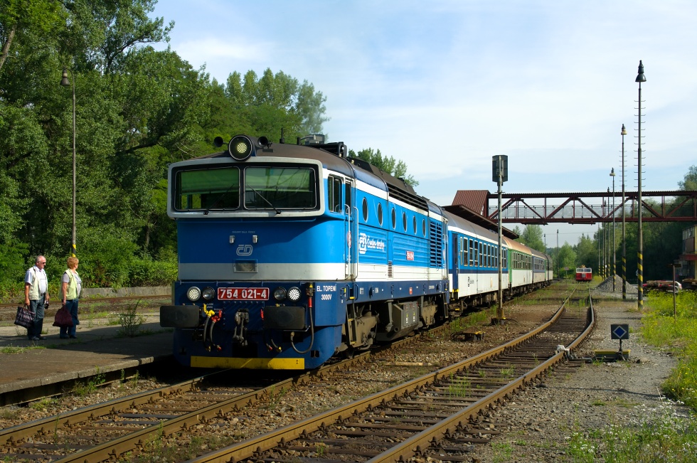 754 021-4