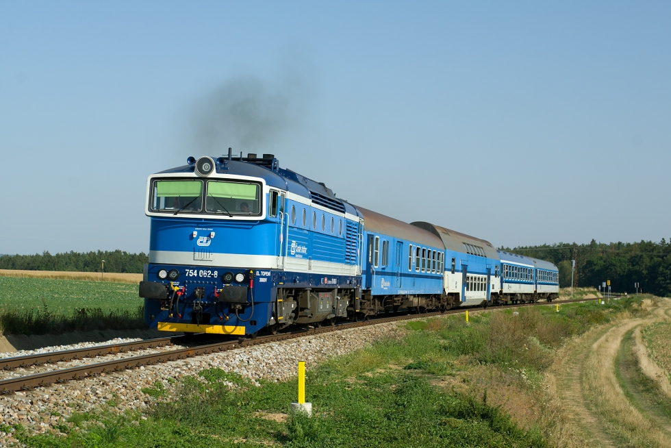 754 062-8