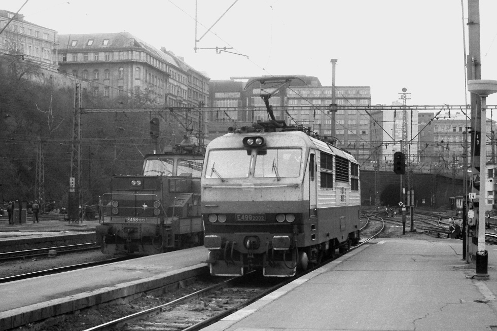 E499.2002