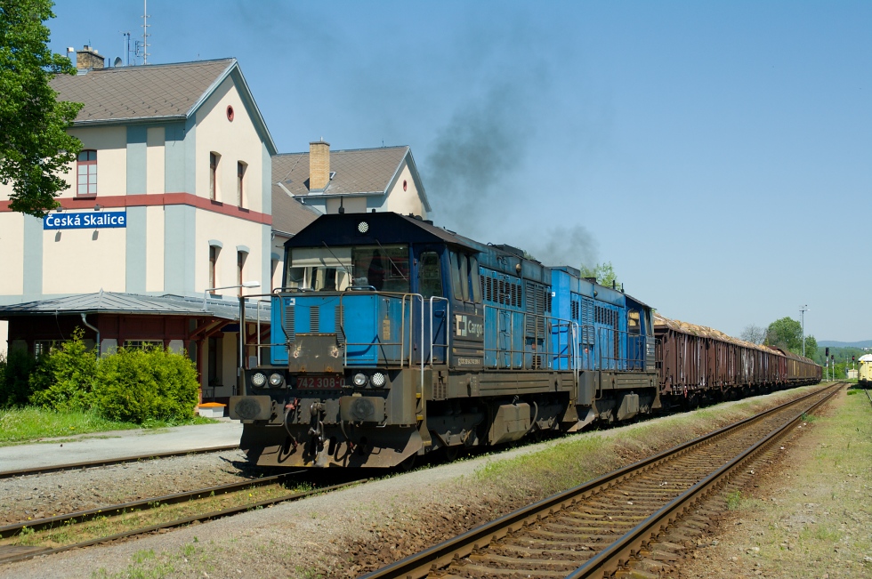 742 308-0