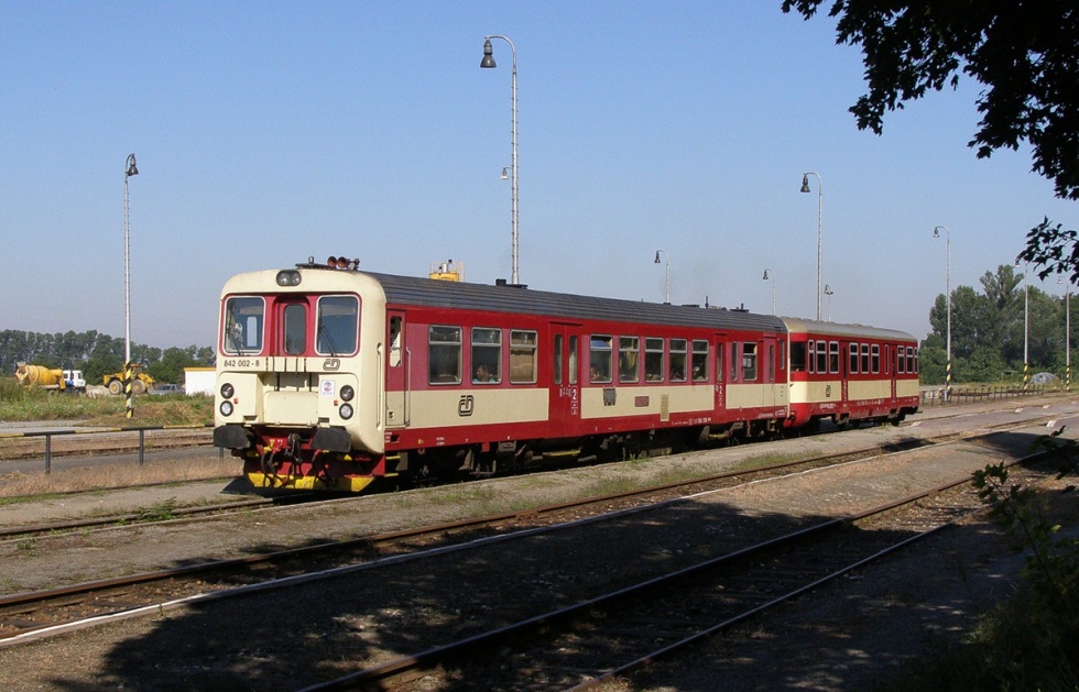842 002-8