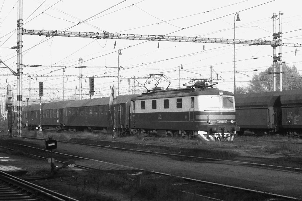 E499.1037