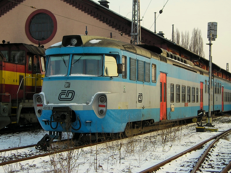 451 062-4