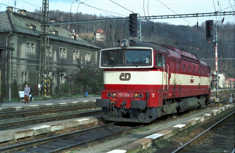 750 088-7