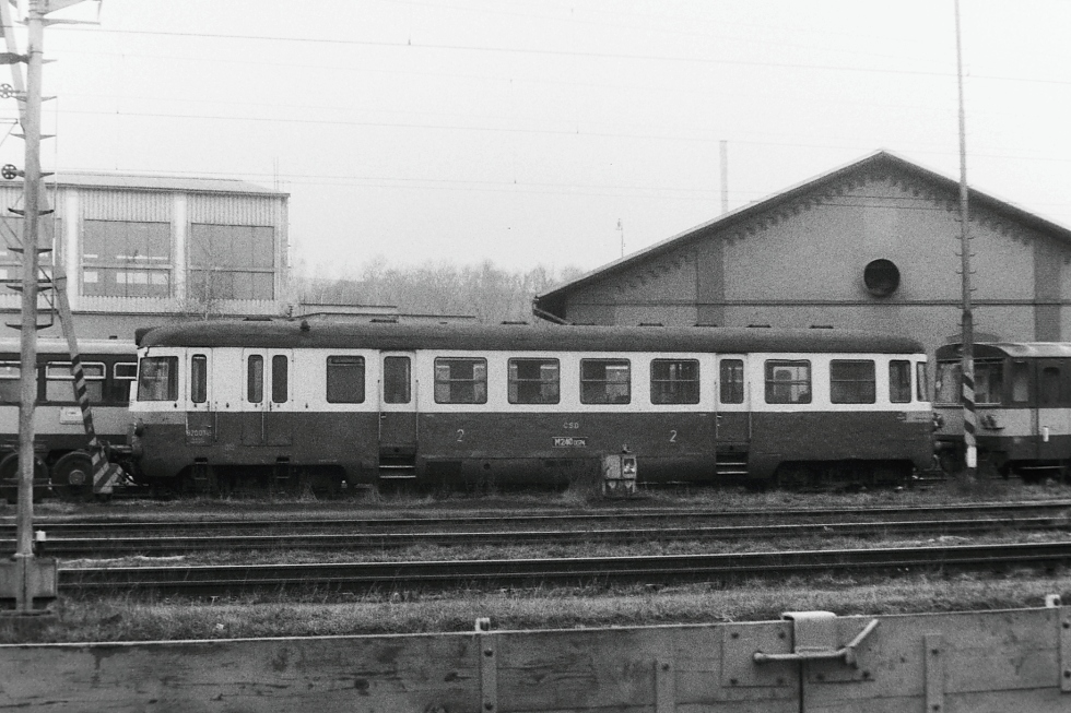820 074-3