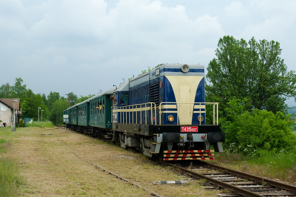 720 097-5