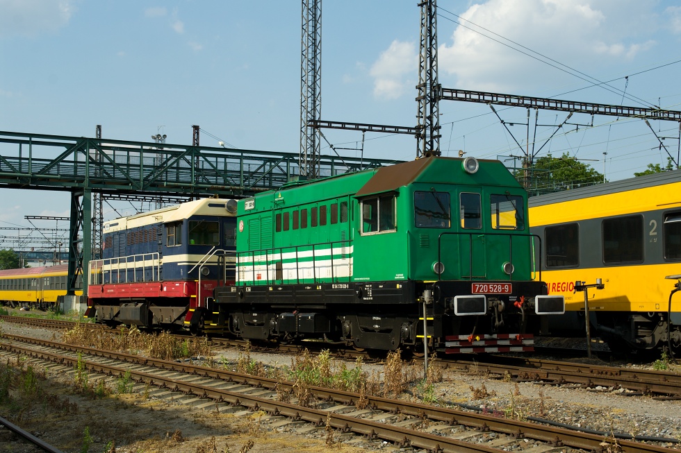 720 528-9