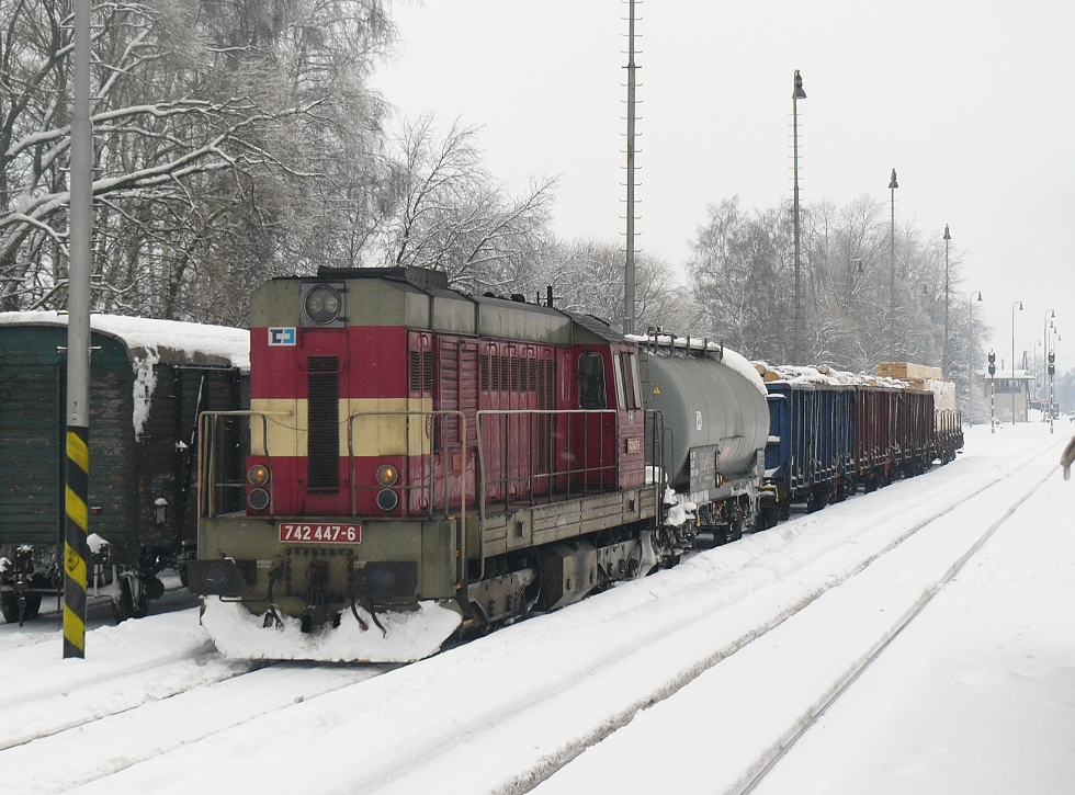742 447-6
