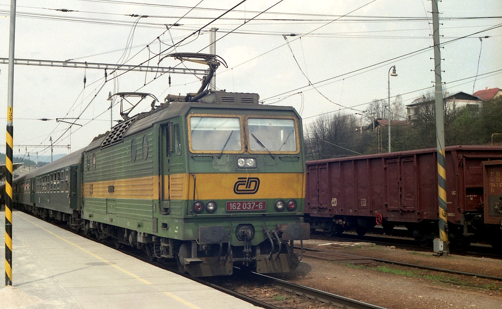 162 037-6