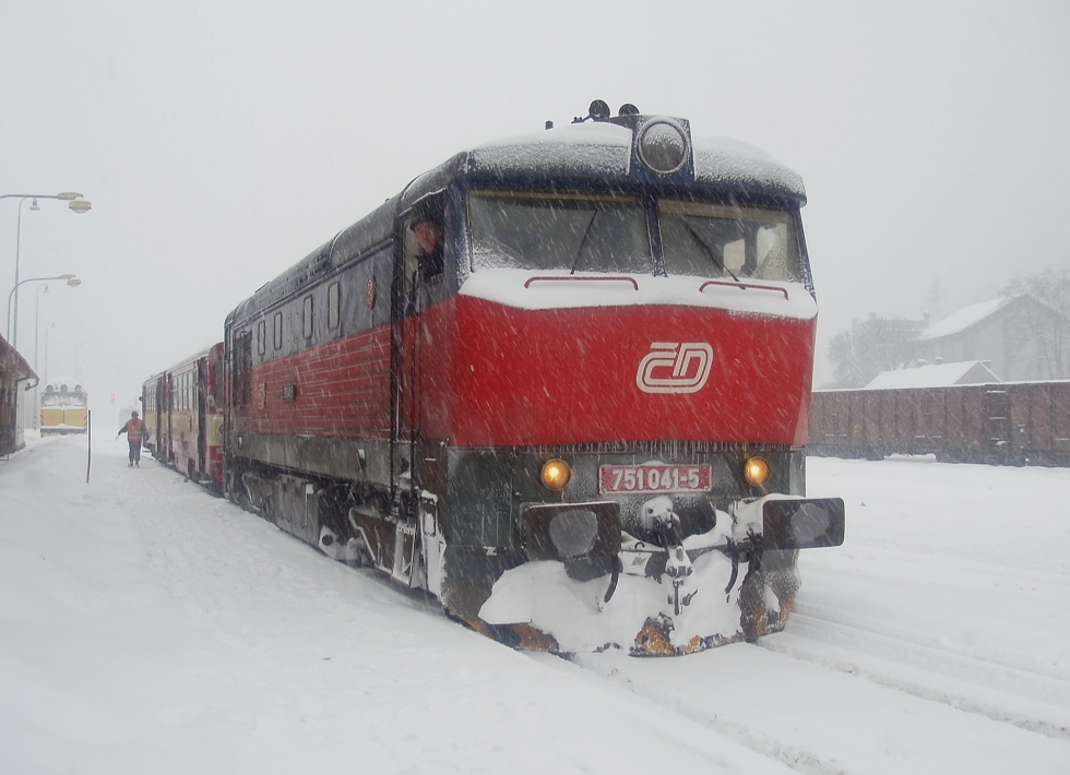 751 041-5