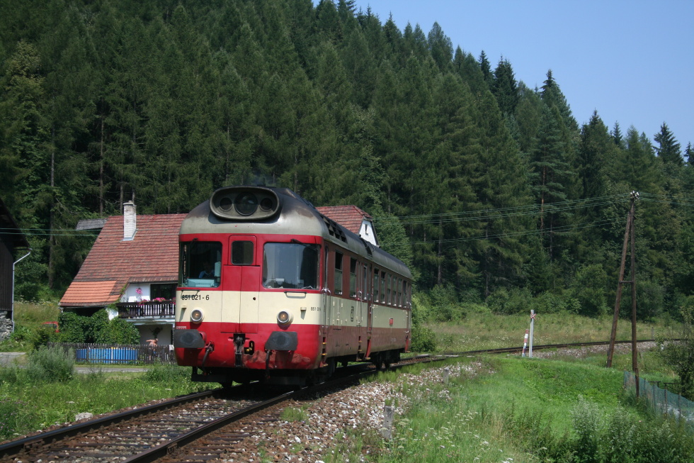 851 021-6