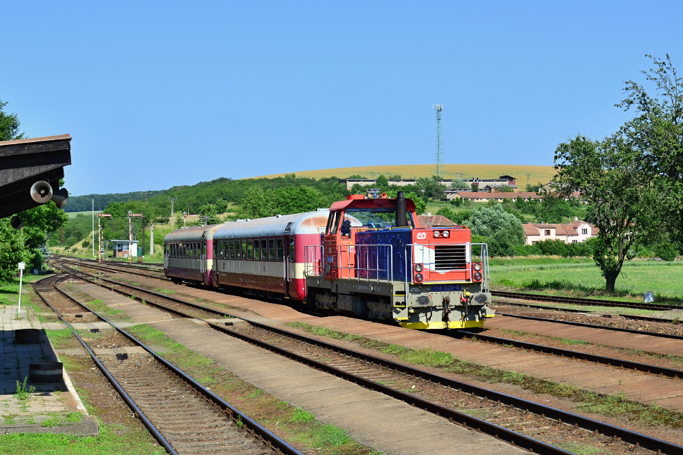 714 028-8