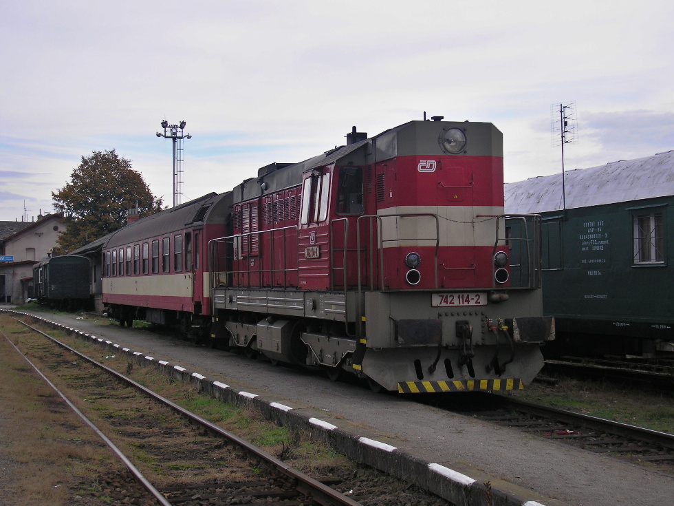 742 114-2