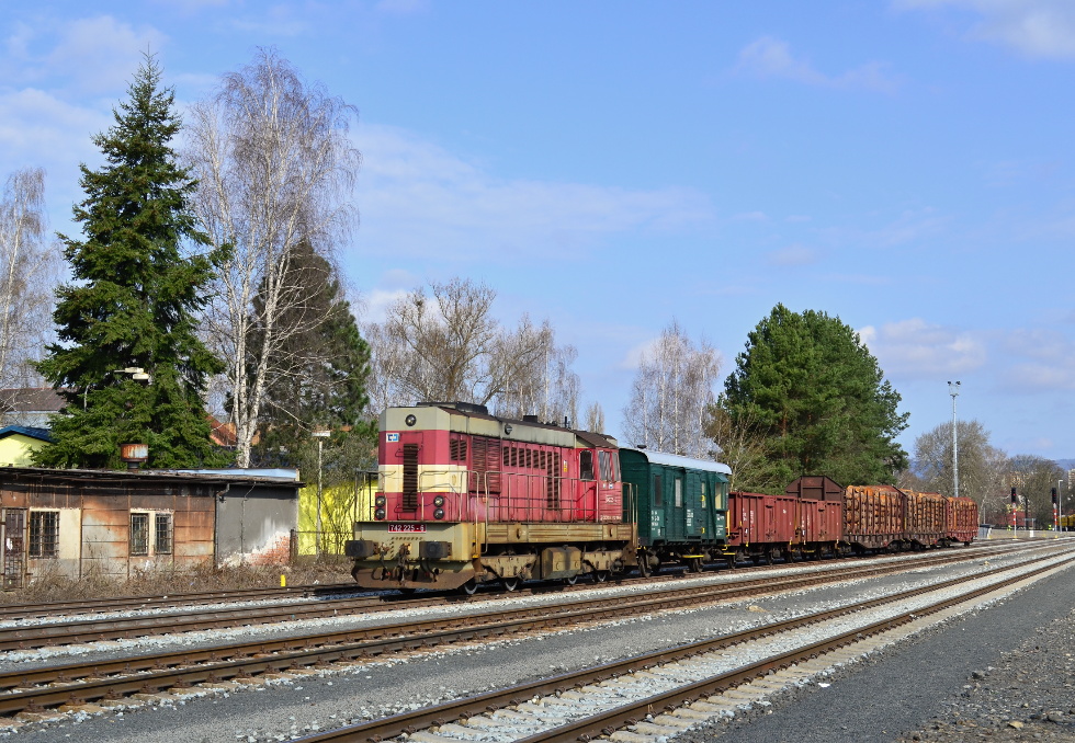 742 225-6