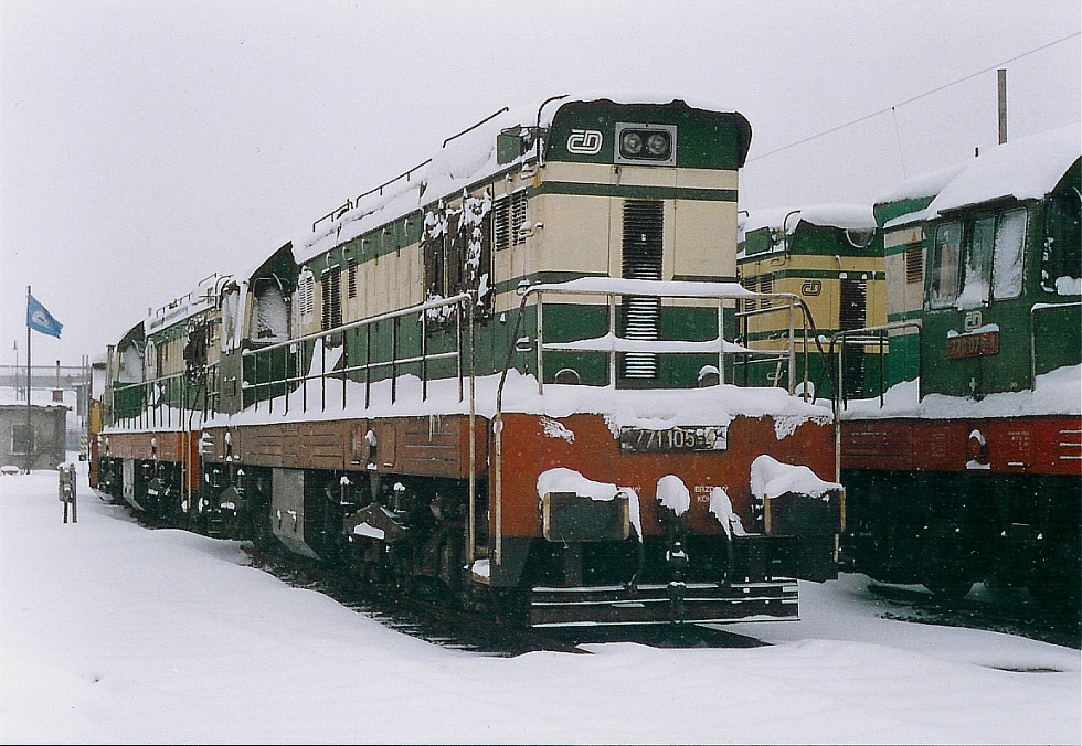 771 105-4