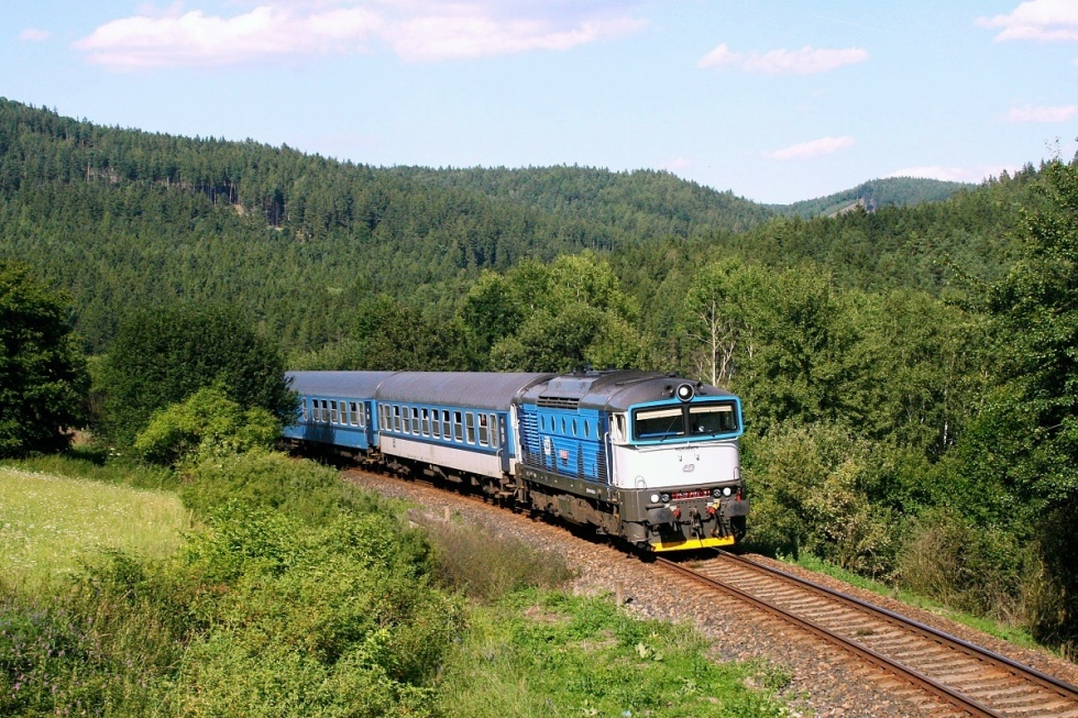 750 702-3