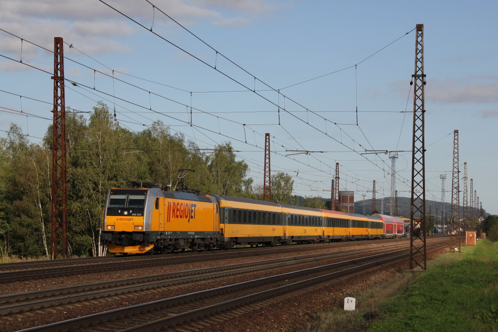 386 203-4