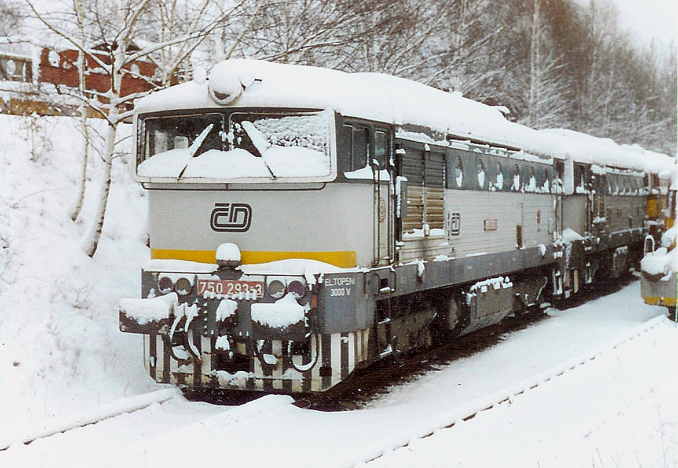 750 293-3