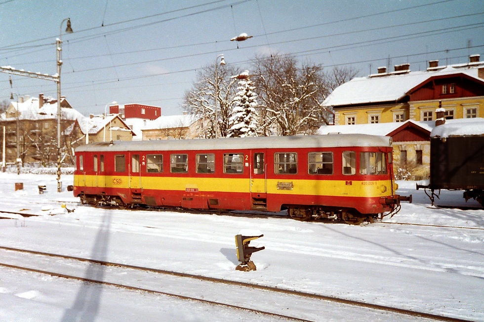 820 009-9