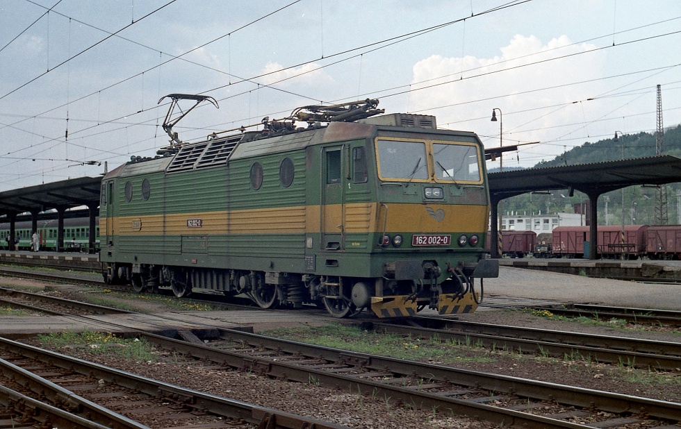 162 002-0
