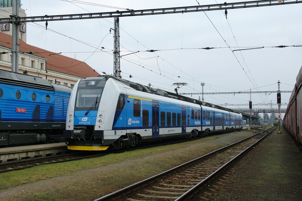 440 011-5