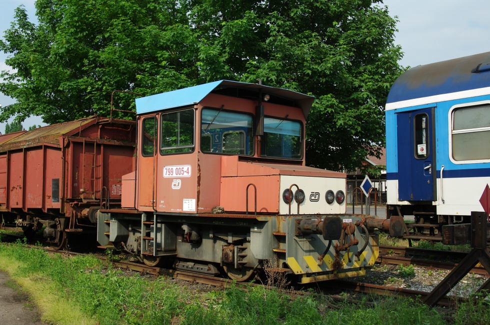 799 005-4
