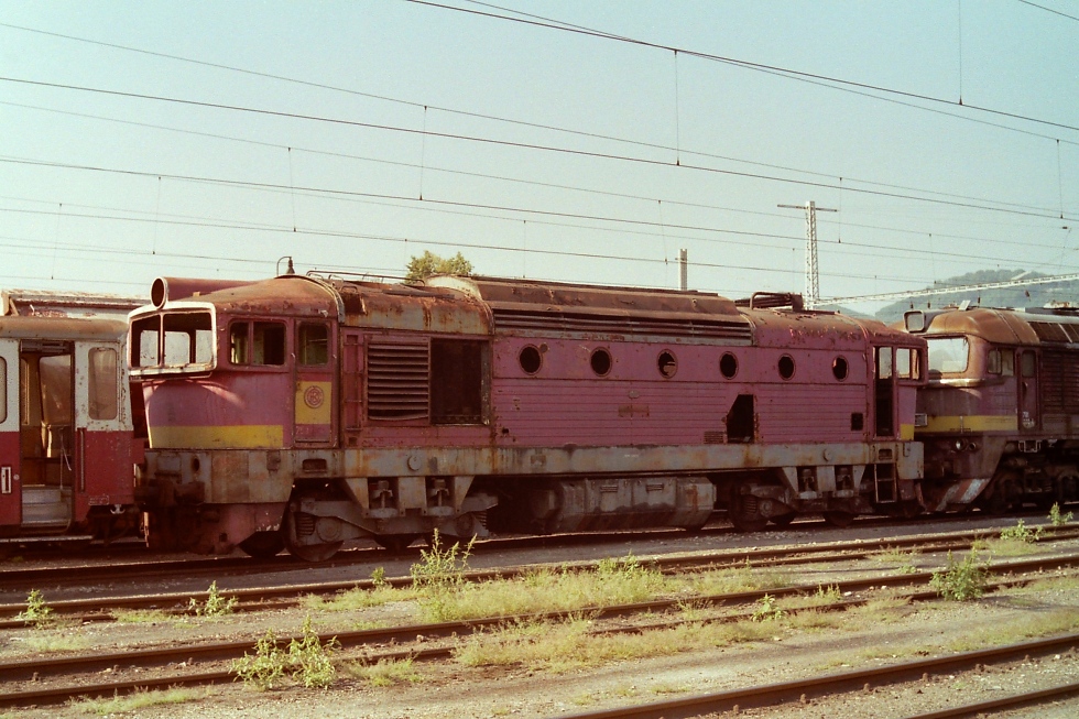 753 033-0