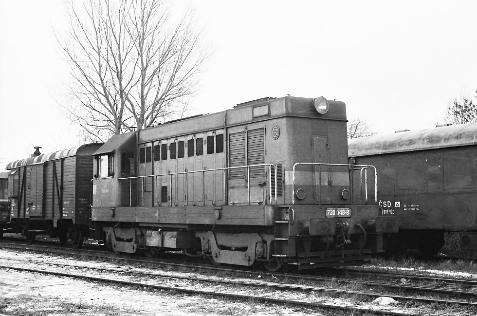 720 048-8
