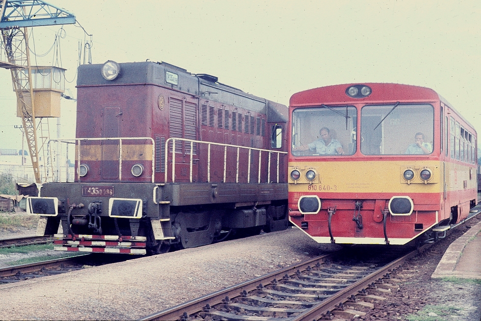 810 640-3