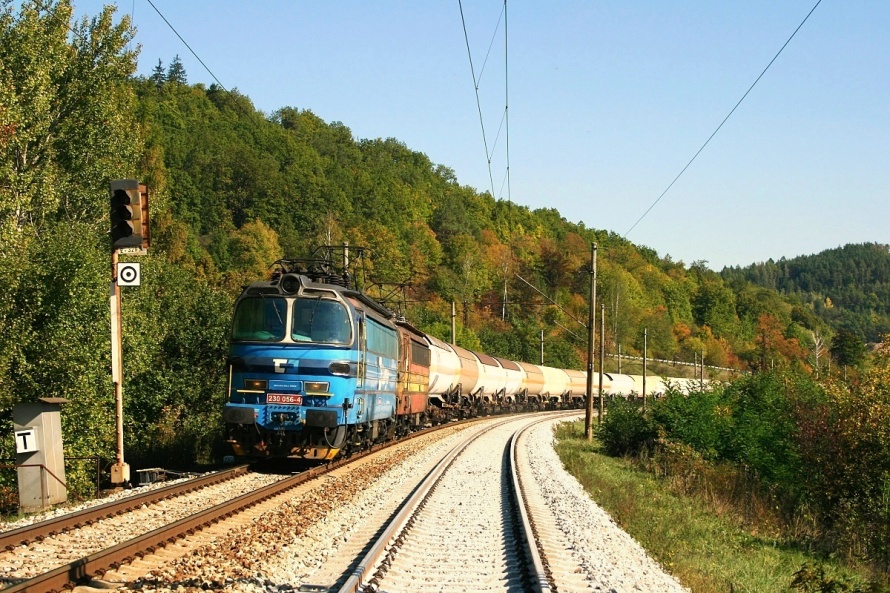 230 056-4