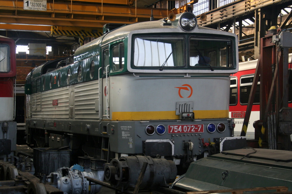 754 072-7