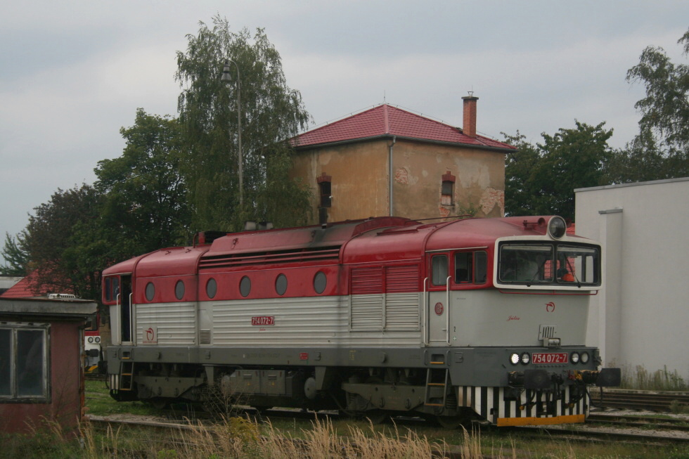 754 072-7
