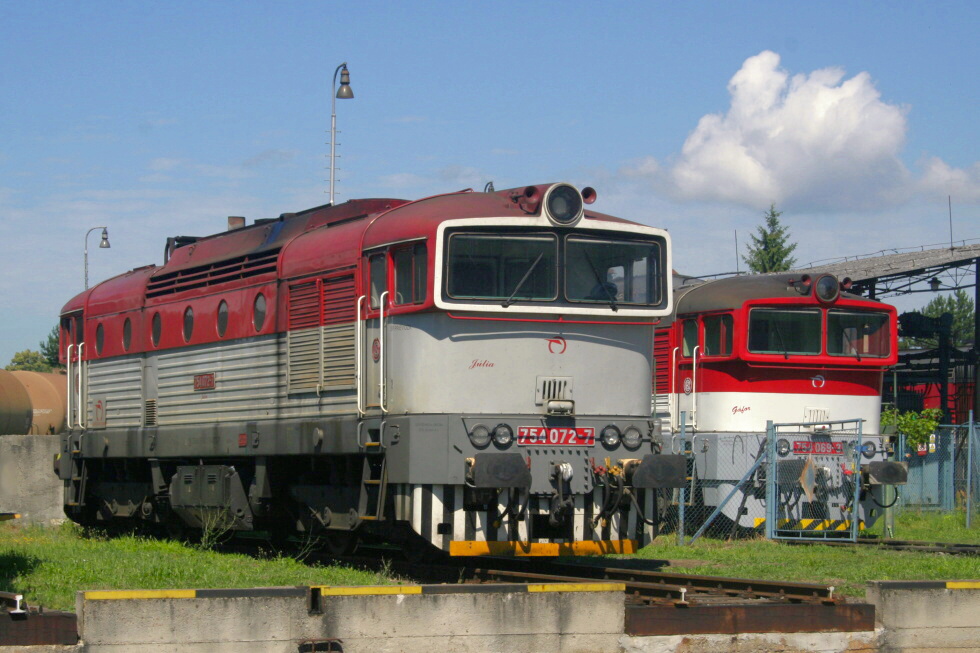 754 072-7