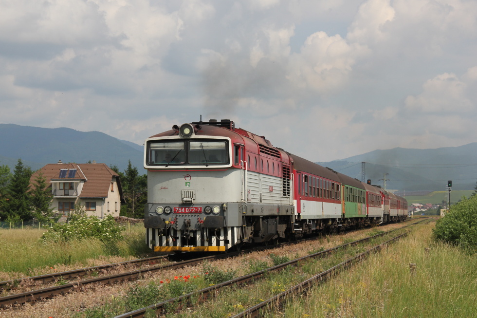 754 072-7