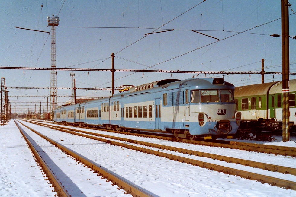 451 015-2