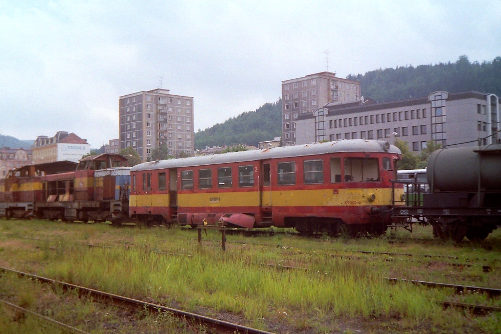 820 009-9