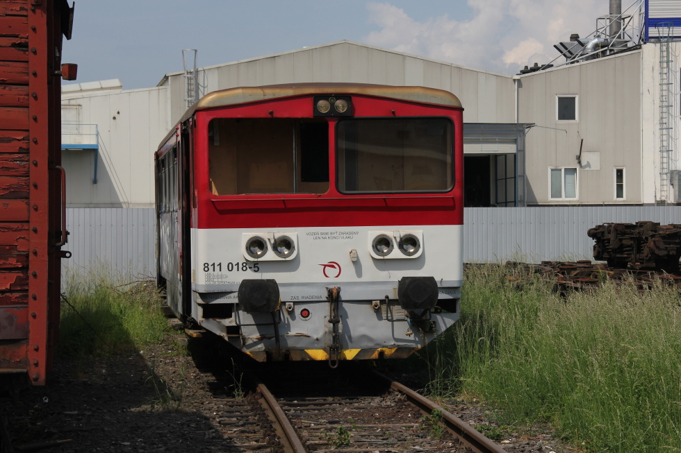811 018-5