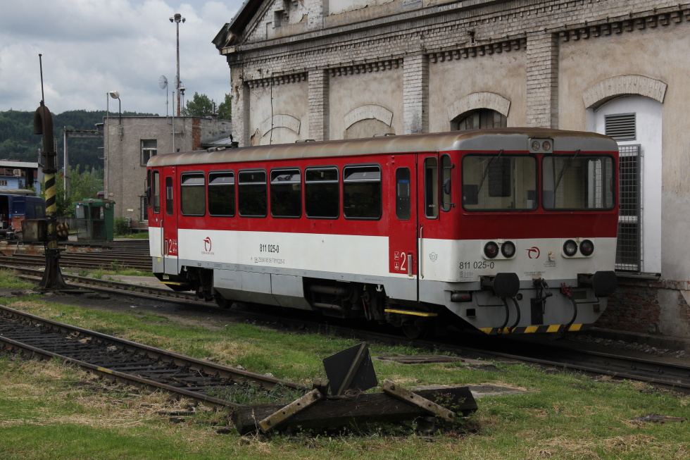 811 025-0