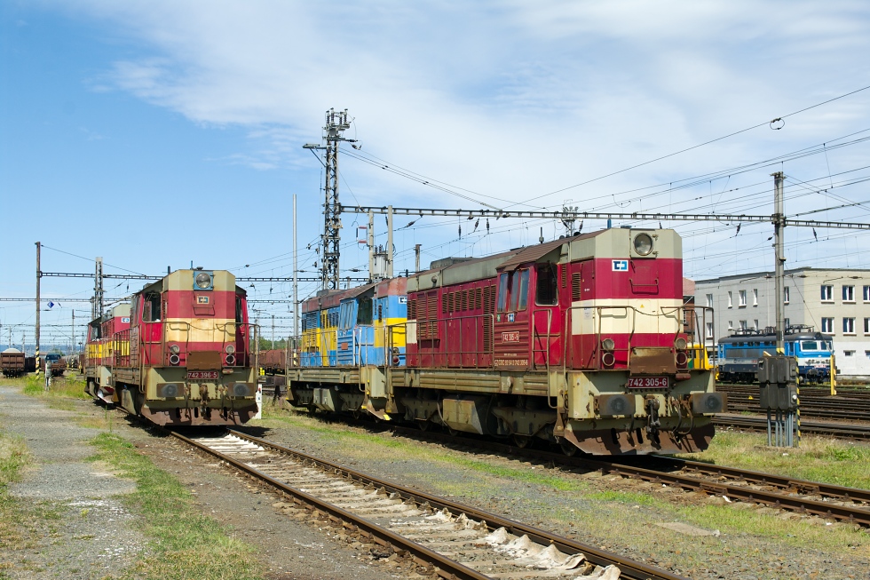 742 305-6