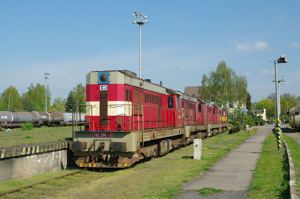 742 396-5