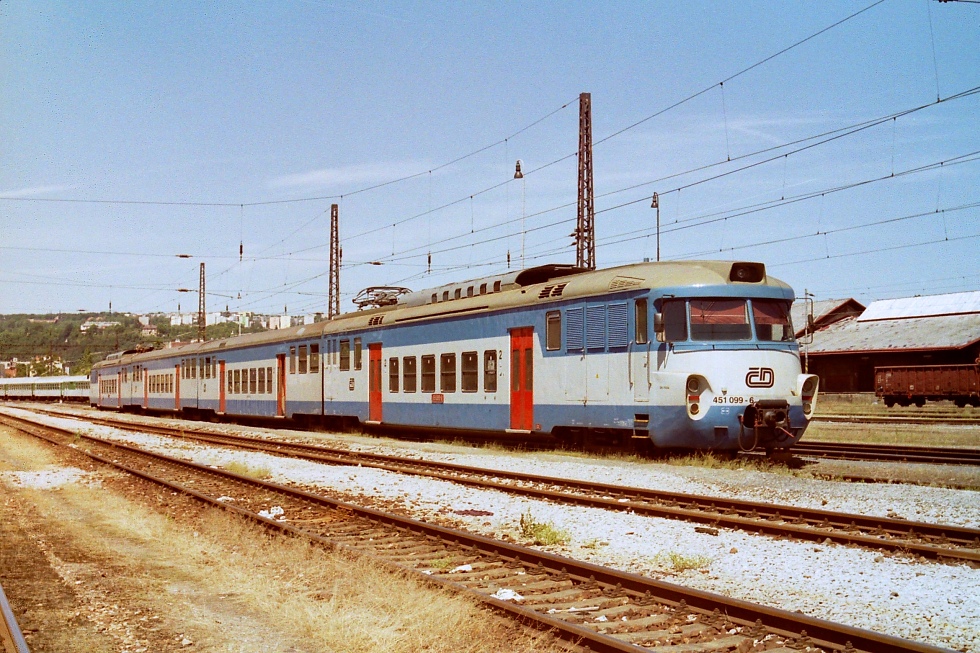 451 099-6