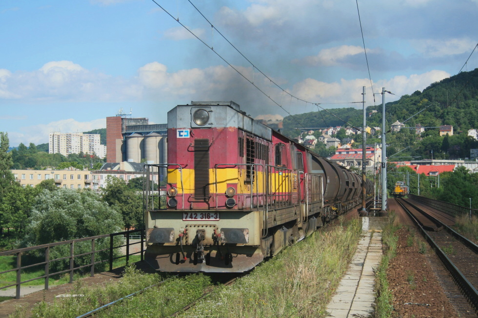 742 316-3
