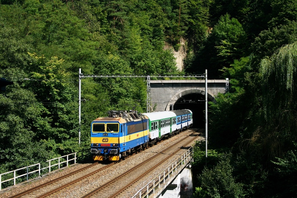 363 002-7